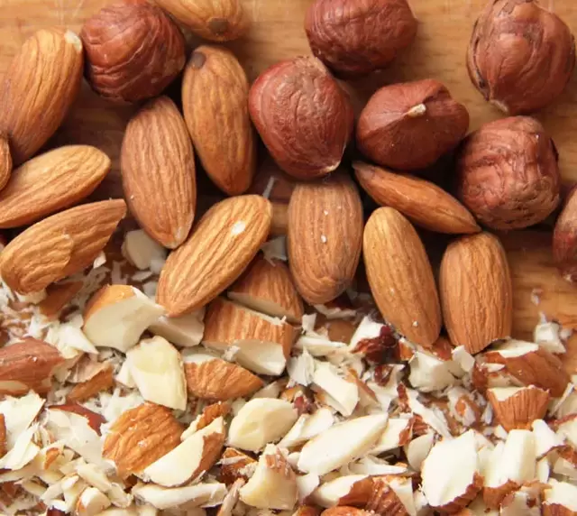 amandes et noisettes pour rehausser